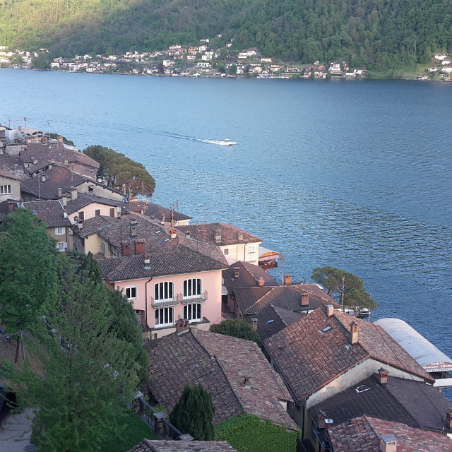 Town water boat mountain view free wallpaper - medium preview image