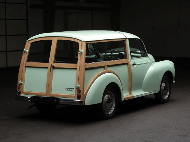 Small green car wooden seat free wallpaper - medium preview image