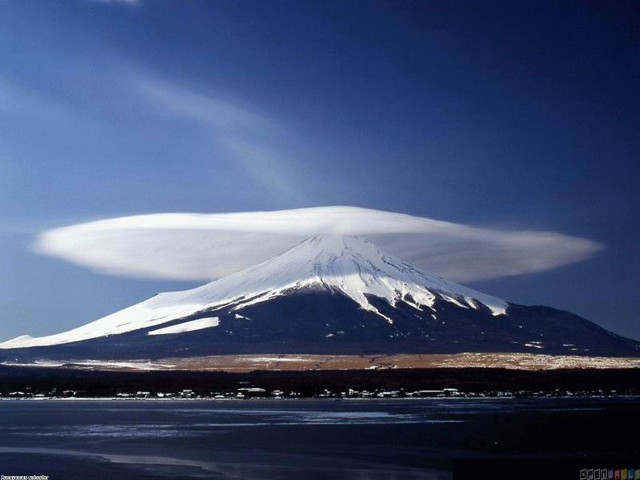 Cloud mountain lake scenery nature free wallpaper - medium preview image
