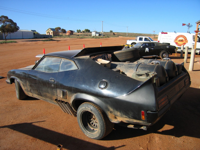 Car flatbed truck desert sky free wallpaper - medium preview image