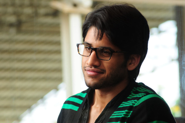 Man glasses green black shirt free wallpaper - medium preview image