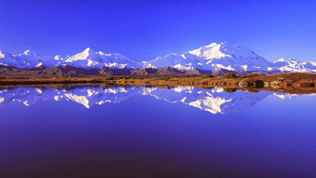 Mountain range reflection lake blue #6 free wallpaper - medium preview image