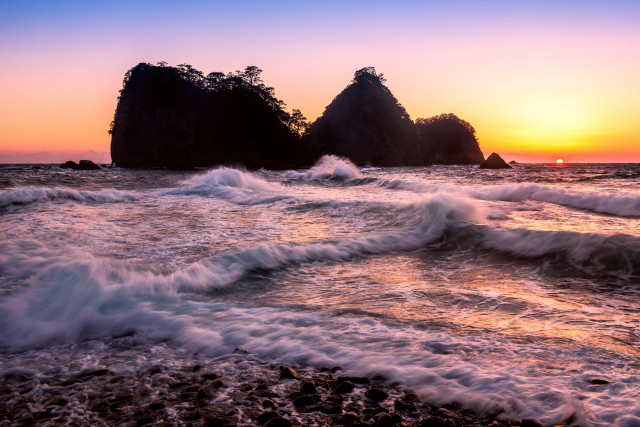 Sunset ocean waves crashing shore #7 free wallpaper - medium preview image