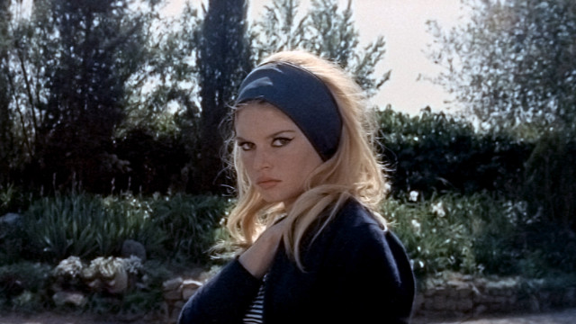 Woman headband park trees bushes free wallpaper - medium preview image