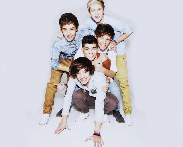 Young men group studio photo free wallpaper - medium preview image