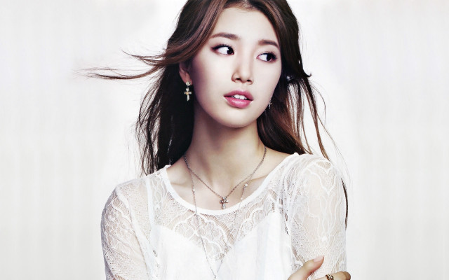 Woman white shirt necklace ring #2 free wallpaper - medium preview image