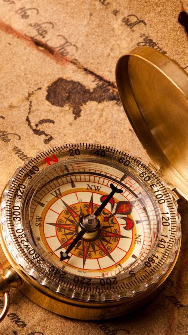 Compass map gold case keychain free wallpaper - medium preview image