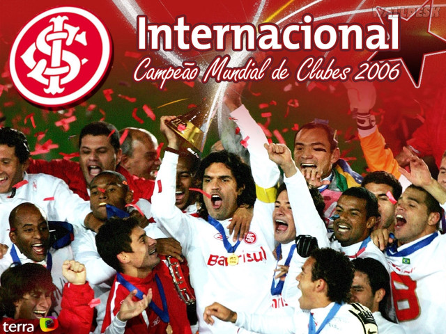 Men trophy crowd confetti celebration free wallpaper - medium preview image