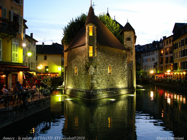 River building people tables side free wallpaper - medium preview image