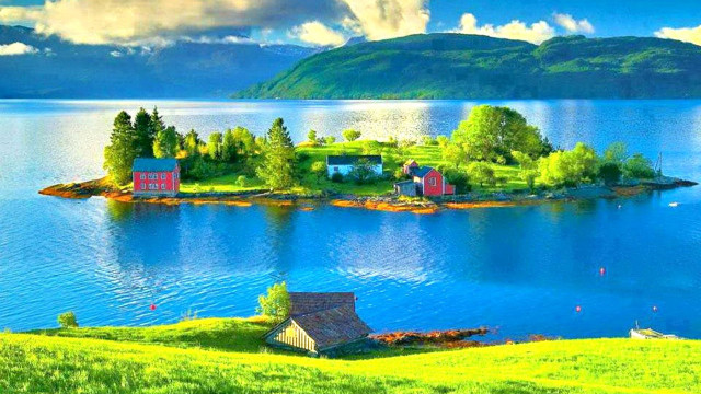 Small island lake house boat free wallpaper - medium preview image