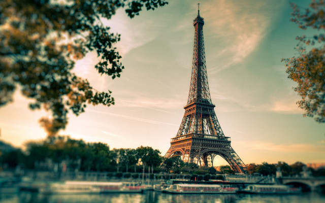 Eiffel tower paris water tilt #2 free wallpaper - medium preview image