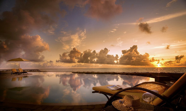 Pool ocean sunset chairs umbrella free wallpaper - medium preview image