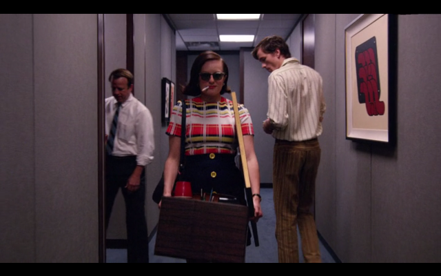 Woman suitcase hallway gothic vfx free wallpaper - medium preview image