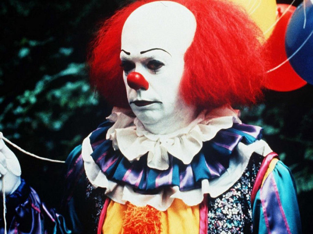 Clown red nose white face free wallpaper - medium preview image