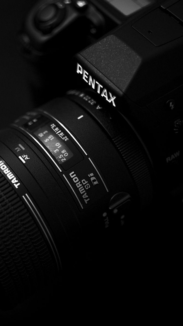 Camera lens pentax macro girl free wallpaper - medium preview image