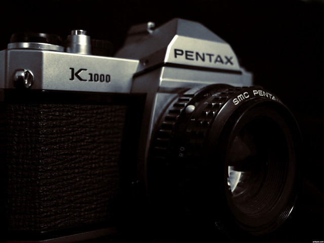 Pentax camera lens attached lens free wallpaper - medium preview image