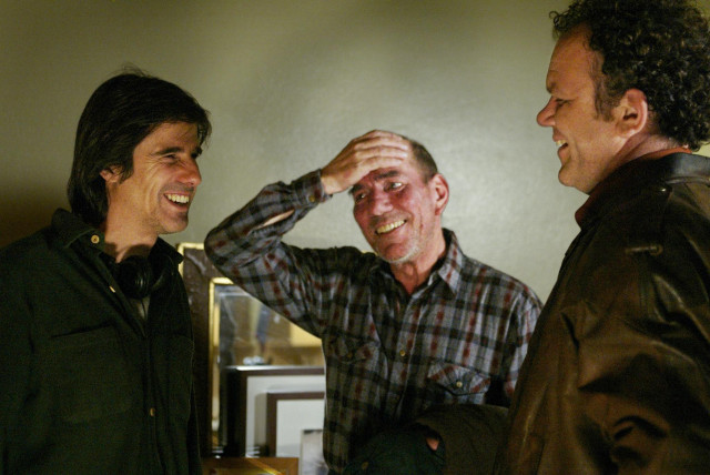 Smiling men laughing room wall free wallpaper - medium preview image
