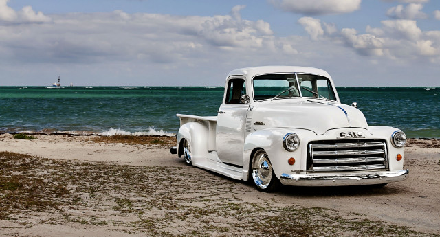White truck beach ocean sailboat free wallpaper - medium preview image