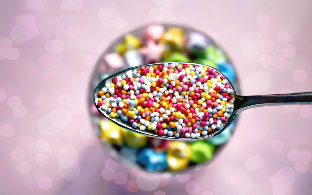 Spoon filled colorful candy sprinkles free wallpaper - medium preview image