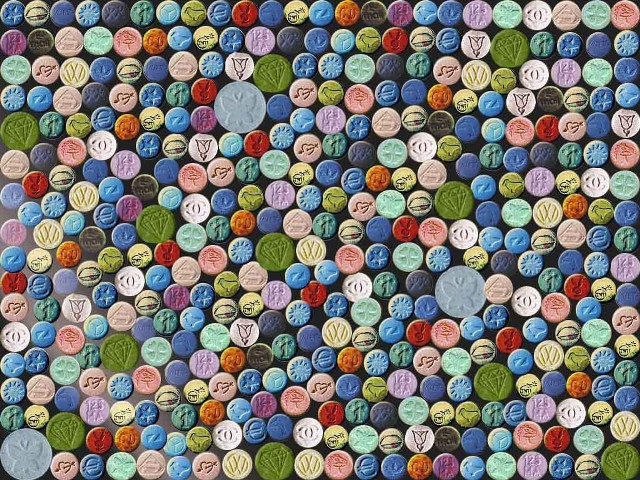 Large group buttons arranged pattern #2 free wallpaper - medium preview image
