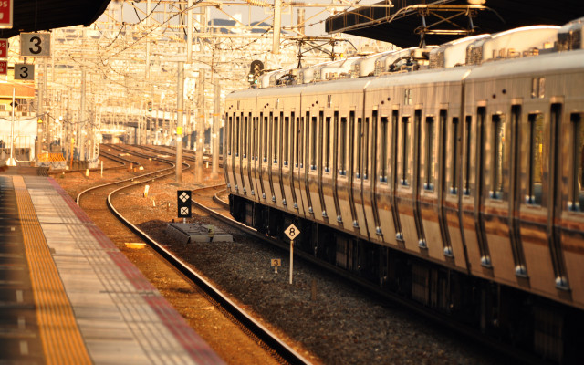 Train station no stopping sign free wallpaper - medium preview image