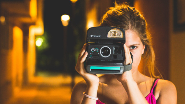 Woman camera flash bokeh joie free wallpaper - medium preview image