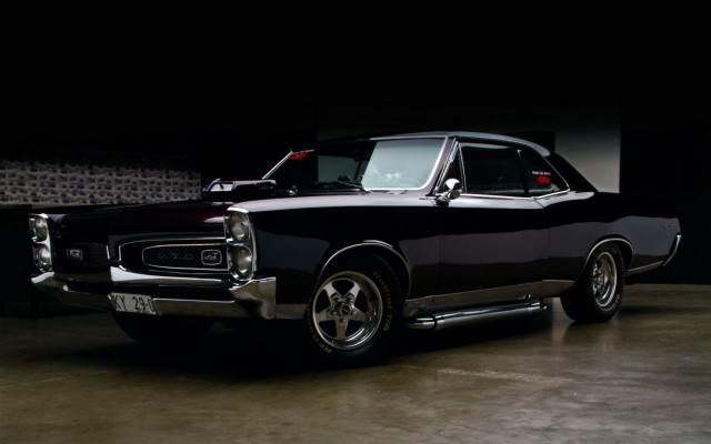 Black car garage wall clock free wallpaper - medium preview image