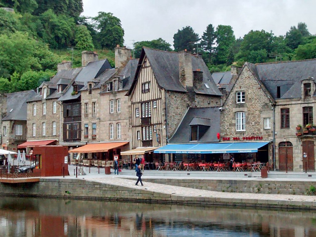 River town bridge buildings sidewalk free wallpaper - medium preview image