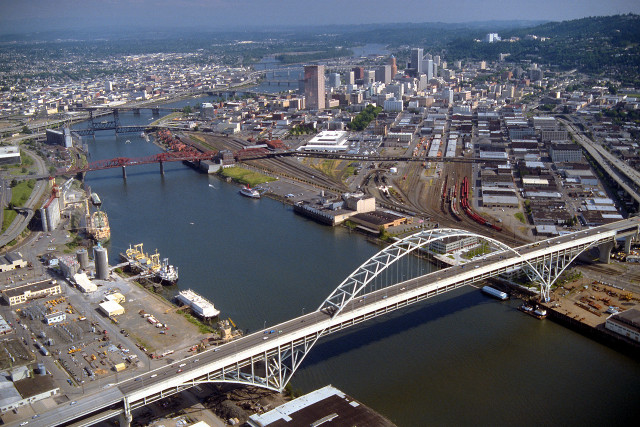 Bridge river city background water free wallpaper - medium preview image