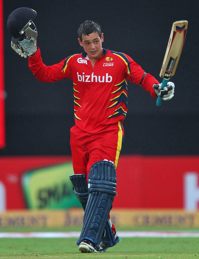 Man red yellow uniform bat free wallpaper - medium preview image