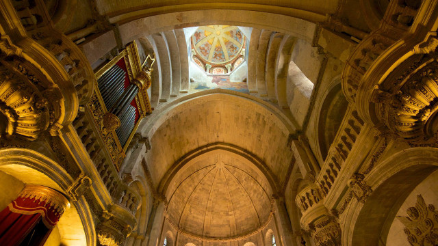 Cathedral large ceiling stained glass free wallpaper - medium preview image