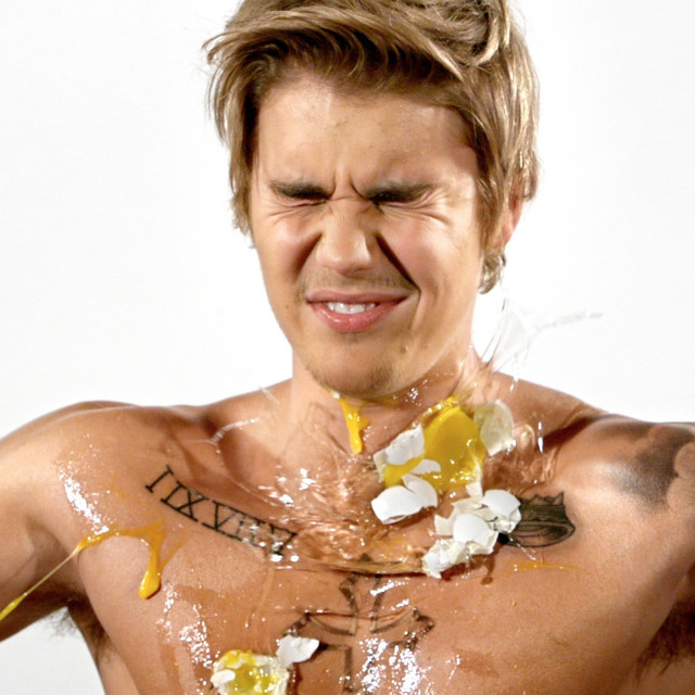 Man food flowers water chest free wallpaper - medium preview image