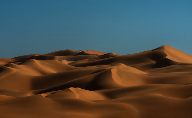 Sand dunes blue sky clouds free wallpaper - medium preview image