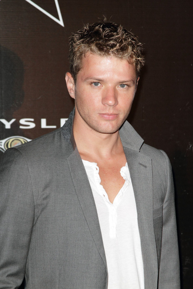 Andrew bell handsome man suit free wallpaper - medium preview image