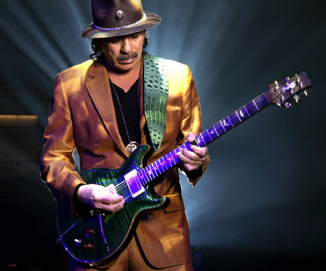 Man suit hat guitar stage free wallpaper - medium preview image