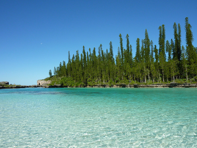 Lake beach boat sky nature free wallpaper - medium preview image