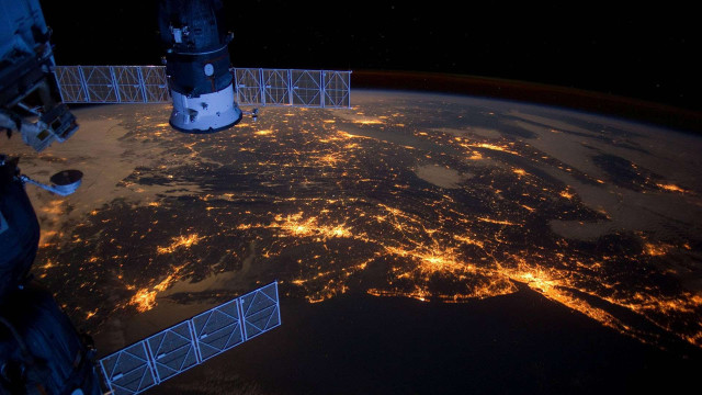 Satellite camera earth night view free wallpaper - medium preview image