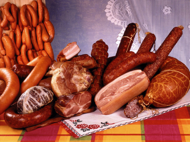 Sausages hot dogs buns table free wallpaper - medium preview image