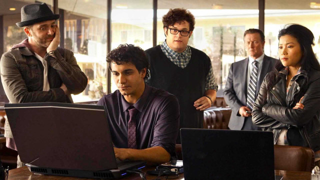 People laptop group restaurant bar free wallpaper - medium preview image