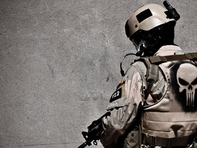 Man helmet vest gun skull free wallpaper - medium preview image