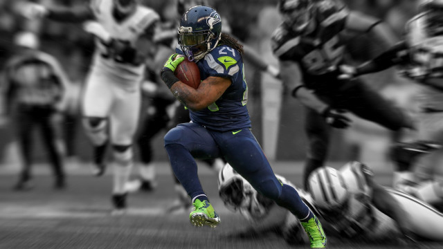 Football player running with ball #11 free wallpaper - medium preview image