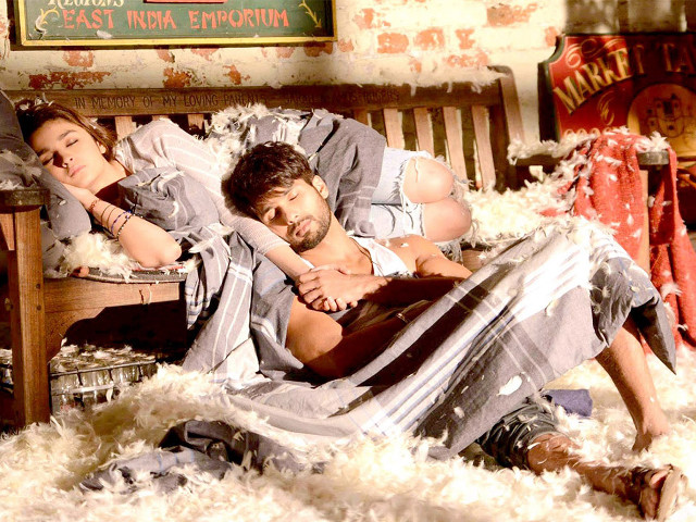 Man woman bed furs blankets free wallpaper - medium preview image