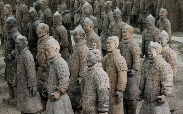 People statues armor helmets swords free wallpaper - medium preview image
