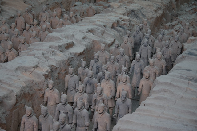 Emperor huizong statues cave mountain free wallpaper - medium preview image