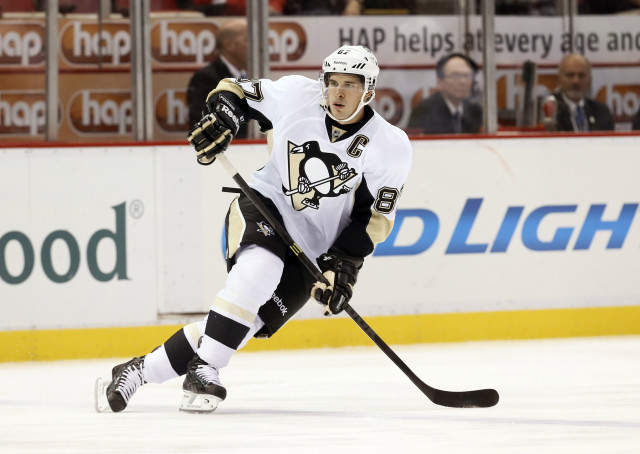 Man white jersey hockey game free wallpaper - medium preview image