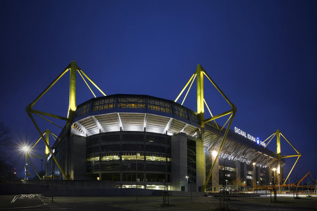 Stadium metal structure night lights free wallpaper - medium preview image