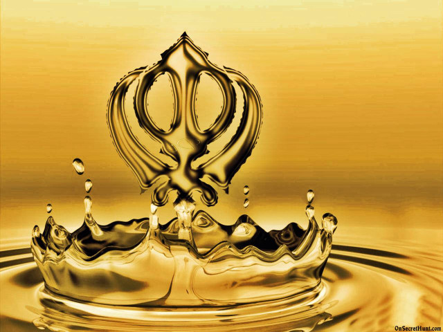 Golden crown floating water droplet free wallpaper - medium preview image