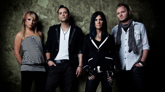 Group people black green wall free wallpaper - medium preview image