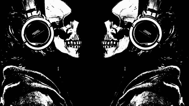 Skulls headphones clock black white #2 free wallpaper - medium preview image