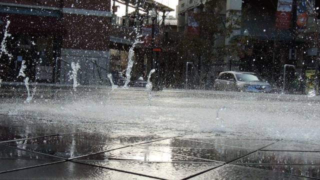 Car water street rain cityscape free wallpaper - medium preview image